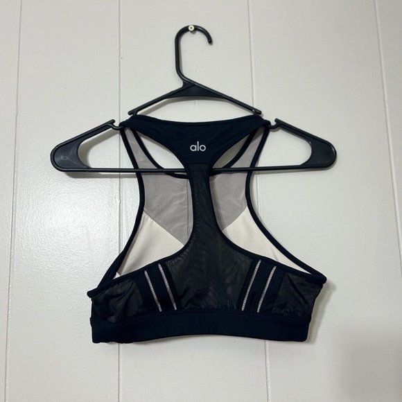ALO YOGA WOMENS HALF MOON SPORTS BRA IN BLACK SIZE SMALL EUC - Picture 3 of 8